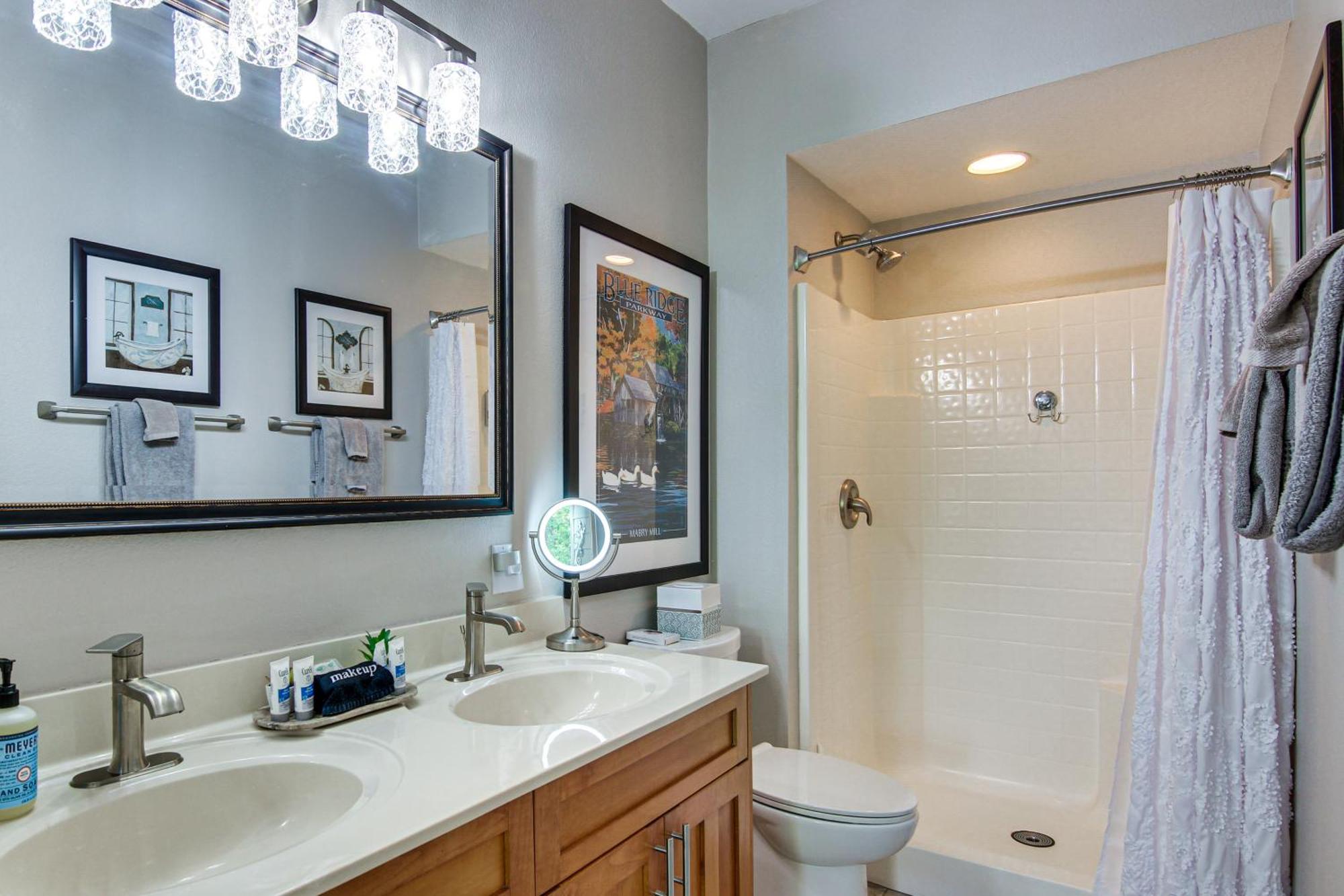 Lake Lure Condo With Resort Pool And Beach Access! Exterior photo