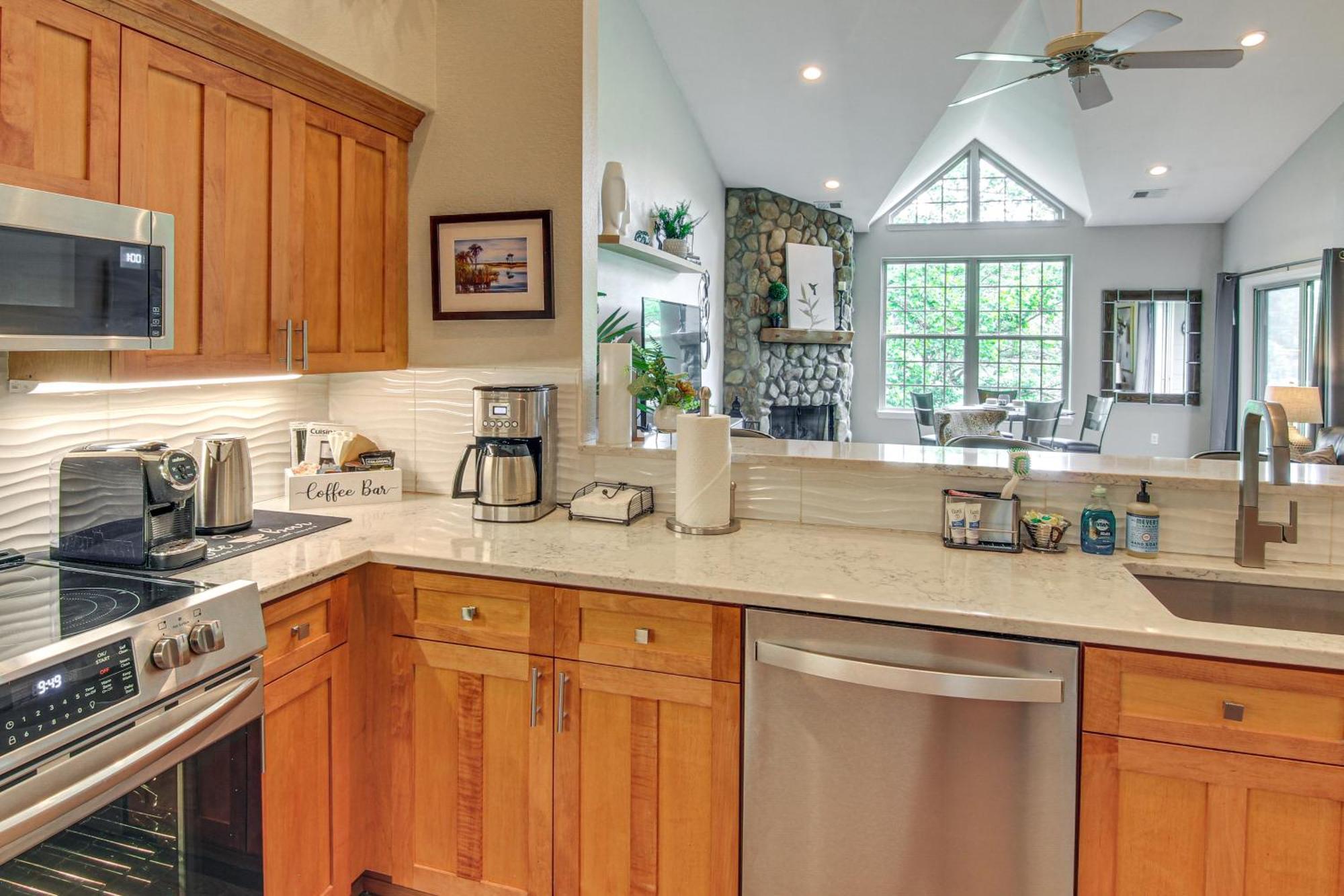 Lake Lure Condo With Resort Pool And Beach Access! Exterior photo