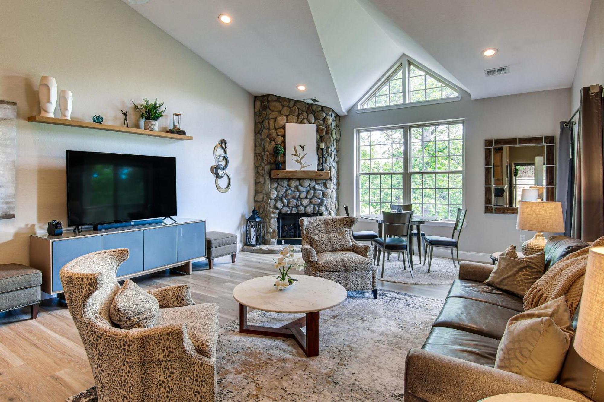 Lake Lure Condo With Resort Pool And Beach Access! Exterior photo